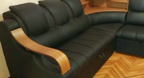 Перетяжка кожаного дивана. Сходня